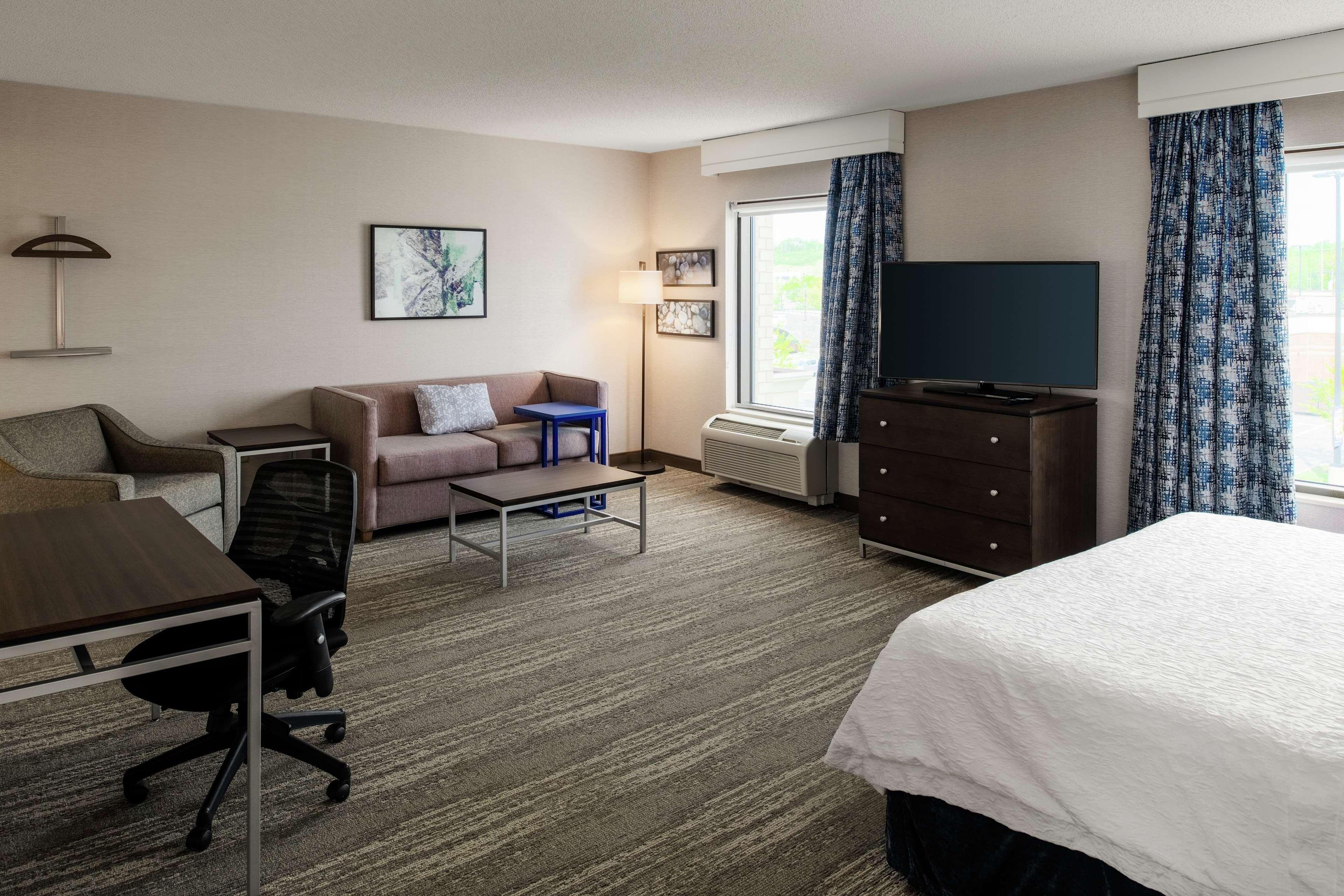 Hampton Inn & Suites By Hilton Dartmouth - Halifax Exterior photo